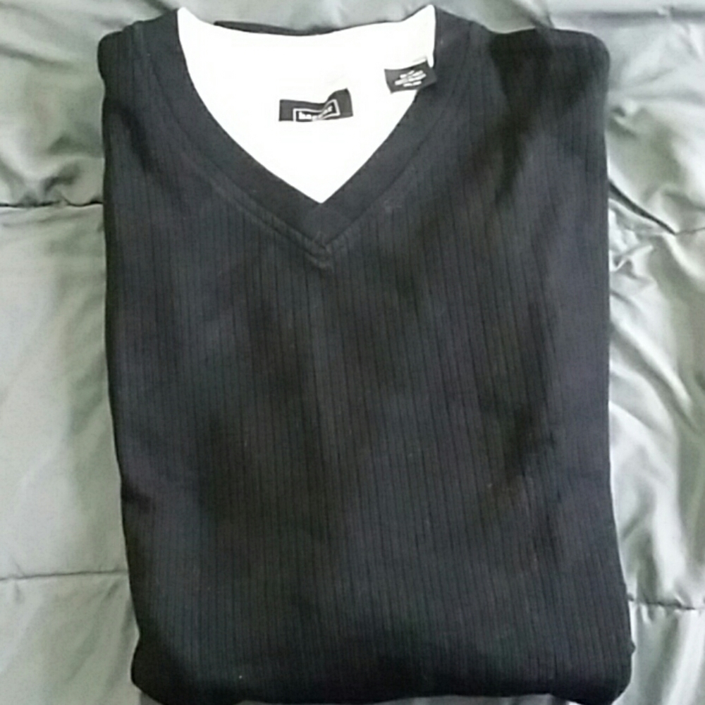 New Haggar V-Neck L/S shirt